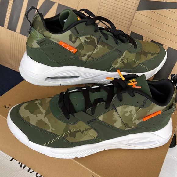 Jordan Air NFH "Bayou Boys"
Men’
Multi-Color/Black/White/Carbon Green
DM3263-900 - Picture 6 of 16